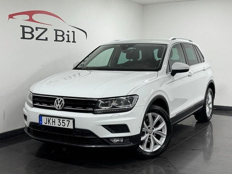 Vit Begagnad 2018 VW Tiguan Executive SUV | 209 900 kr (Bra pris) - Bild 1/4