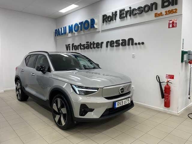 Silver Begagnad 2024 Volvo XC40 Ultimate SUV | 489 500 kr (Marknadspris) - Bild 1/4