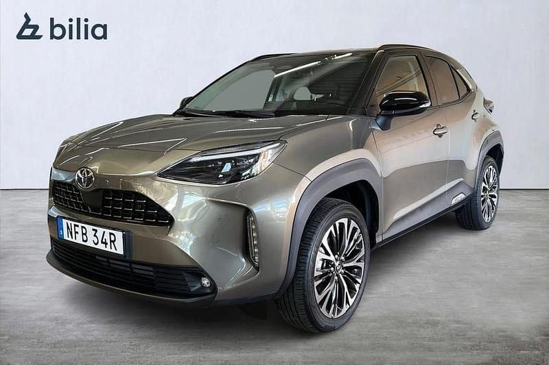 Grön Ny 2025 Toyota Yaris Hybrid Style SUV | 339 900 kr (Marknadspris) - Bild 1/3