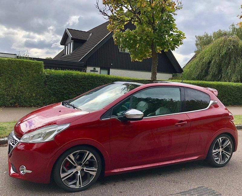 Begagnad 2014 Peugeot 208 GTi Halvkombi | 68 800 kr - Bild 1/3