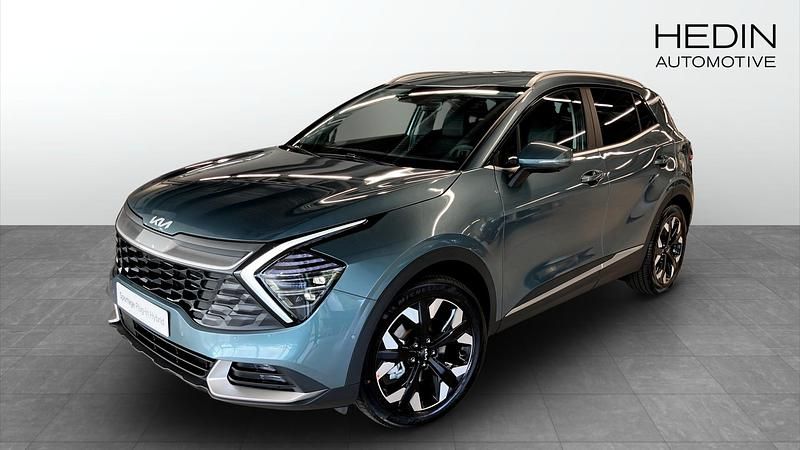 Grå Begagnad 2024 Kia Sportage Advance SUV | 469 475 kr (Dyr) - Bild 1/4
