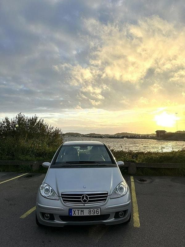 Silver Begagnad 2006 Mercedes A200 Avantgarde Halvkombi | 31 850 kr - Bild 1/4
