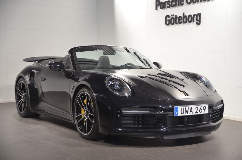 Begagnad Porsche 911 Turbo S Cabriolet 650 HK (478 kW) 2024 Svart Cab