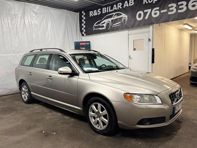 Ljusbrun (brun) Begagnad 2011 Volvo V70 Momentum Kombi | 77 900 kr (Bra pris) - Bild 1/4