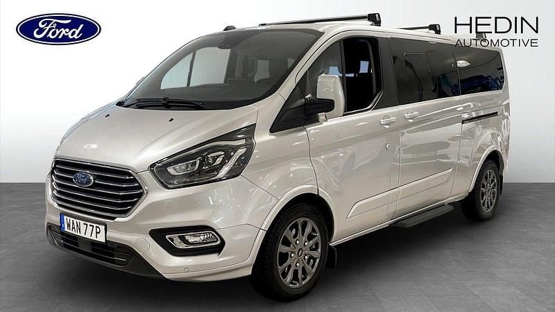 Grå (silver) Begagnad 2023 Ford Tourneo Custom Minibuss | 459 900 kr (Superpris) - Bild 1/4