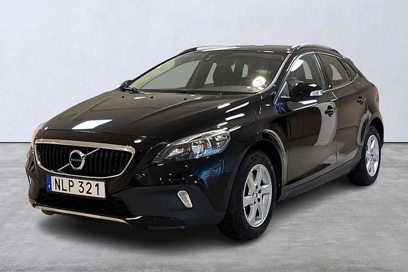 Svart Begagnad 2016 Volvo V40 CC Business Edition Kombi | 129 900 kr (Marknadspris) - Bild 1/4