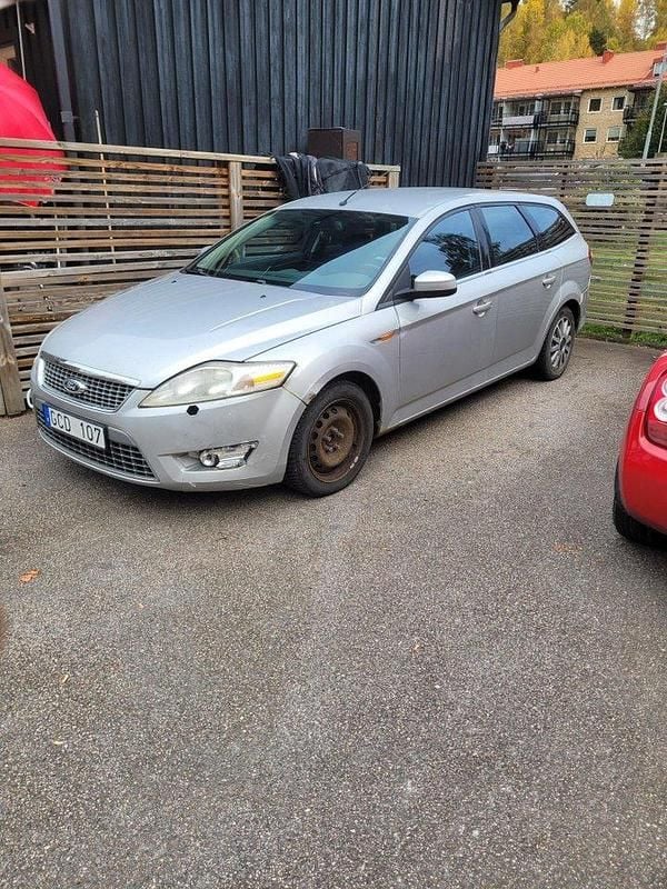 Grå Begagnad 2008 Ford Mondeo Titanium Kombi | 7 500 kr (Superpris) - Bild 1/1