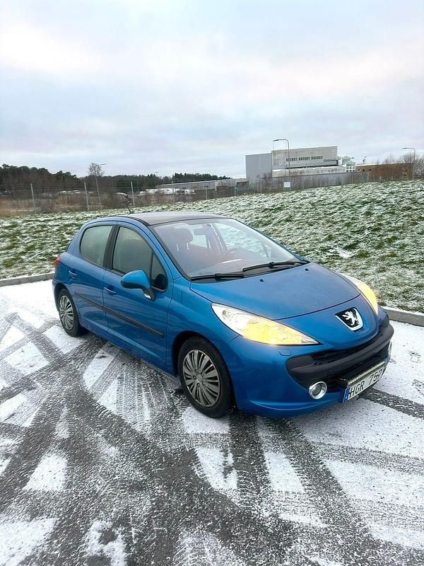 Begagnad 2007 Peugeot 207 Halvkombi | 24 000 kr (Marknadspris) - Bild 1/4