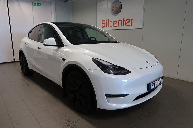 Vit Begagnad 2024 Tesla Model Y Long Range SUV | 529 900 kr - Bild 1/3