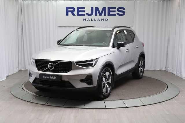 Begagnad 2025 Volvo XC40 SUV | 399 500 kr (Lite dyr) - Bild 1/4