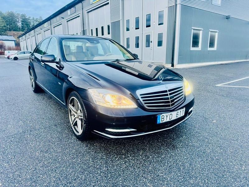 Begagnad 2010 Mercedes S400 Sedan | 135 000 kr - Bild 1/4