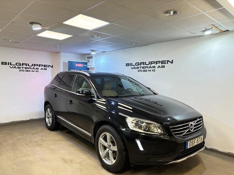 Begagnad Volvo XC60 Summum 190 HK (139 kW) 2016 Svart SUV