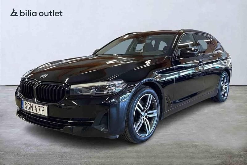 Svart Begagnad 2021 BMW 520 Kombi | 264 900 kr - Bild 1/1