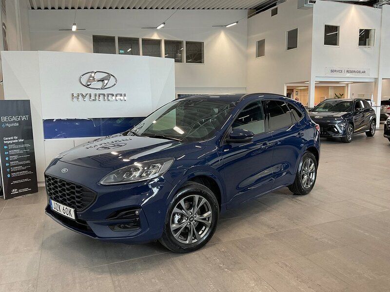 Blå Begagnad 2022 Ford Kuga ST-Line SUV | 284 900 kr (Marknadspris) - Bild 1/4