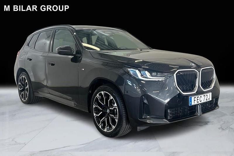 Grå Begagnad 2025 BMW X3 SUV | 759 000 kr - Bild 1/4