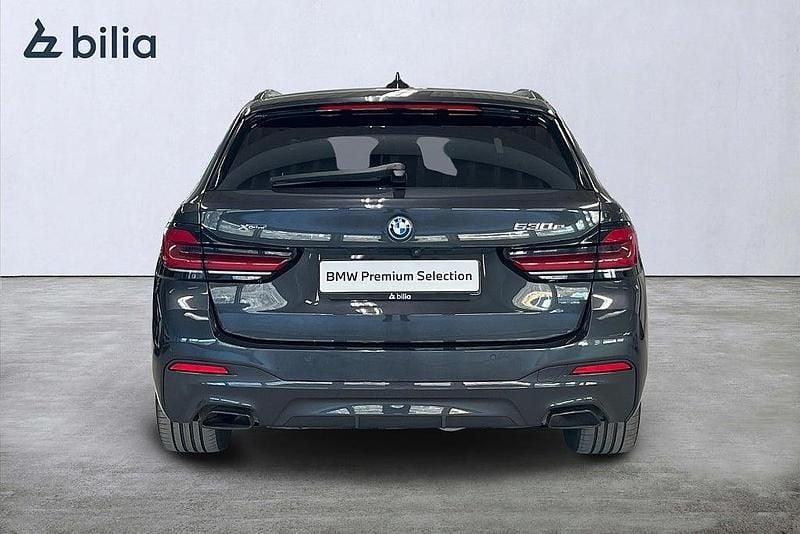 Begagnad BMW 530e M Sport 184 HK (135 kW) 2022 Grå Kombi
