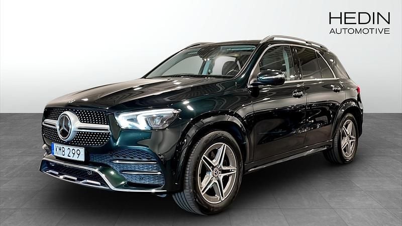 Grön (green) Begagnad 2022 Mercedes GLE350 AMG SUV | 559 900 kr (Superpris) - Bild 1/4