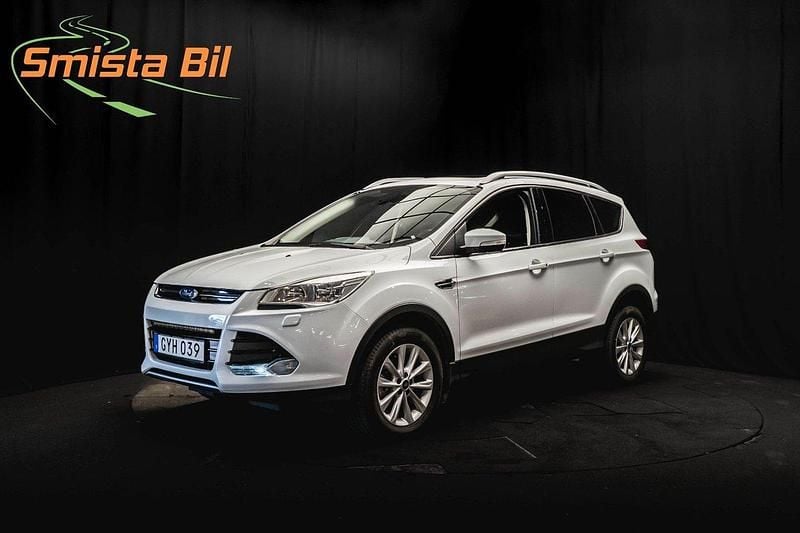 Vit Begagnad 2015 Ford Kuga SUV | 99 800 kr (Marknadspris) - Bild 1/4