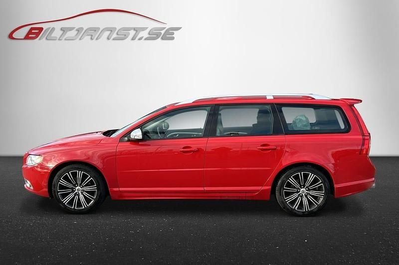 Begagnad Volvo V70 R-Design 182 HK (133 kW) 2011 Röd Kombi