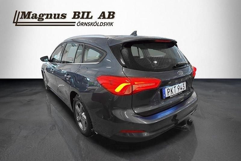 Begagnad Ford Focus Titanium 125 HK (91 kW) 2018 Blå Kombi