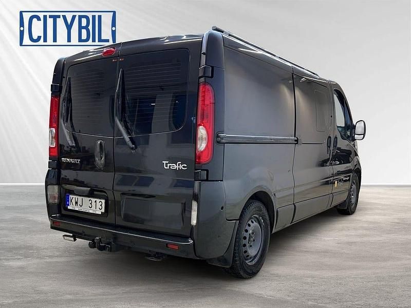 Begagnad Renault Trafic 146 HK (107 kW) 2010 Svart Minibuss