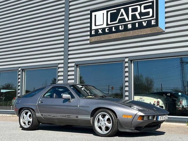 Grå Begagnad 1986 Porsche 928 Sportkupé | 275 000 kr - Bild 1/4
