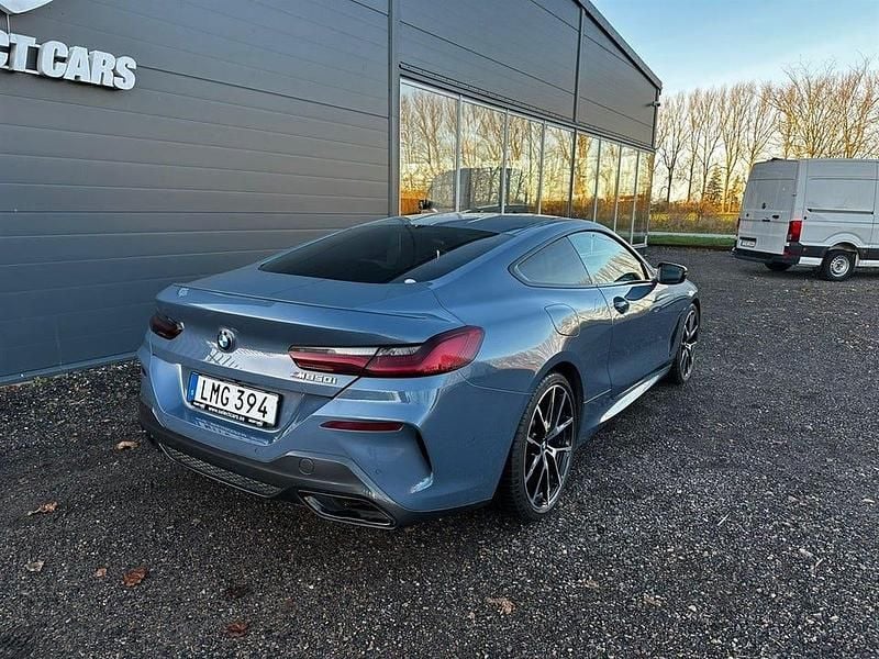 Begagnad BMW M850 Shadowline 530 HK (389 kW) 2018 Blå Sportkupé