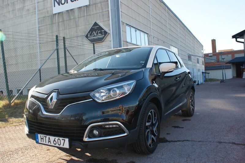 Svart Begagnad 2015 Renault Captur SUV | 95 000 kr (Marknadspris) - Bild 1/4