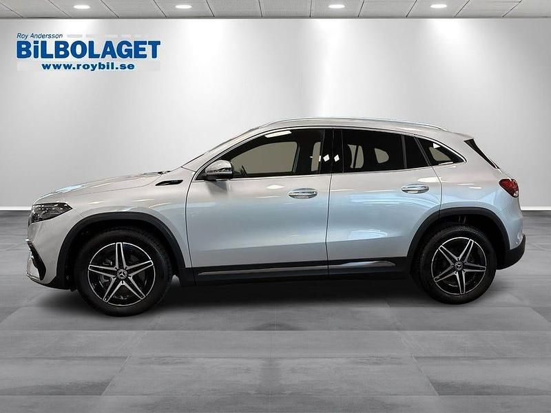 Begagnad Mercedes EQA250 AMG line 139 kW (190 HK) 2022 Silver SUV