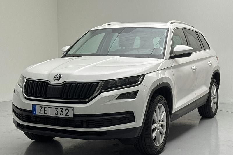 Vit Begagnad 2018 Skoda Kodiaq SUV | 282 000 kr (Marknadspris) - Bild 1/4