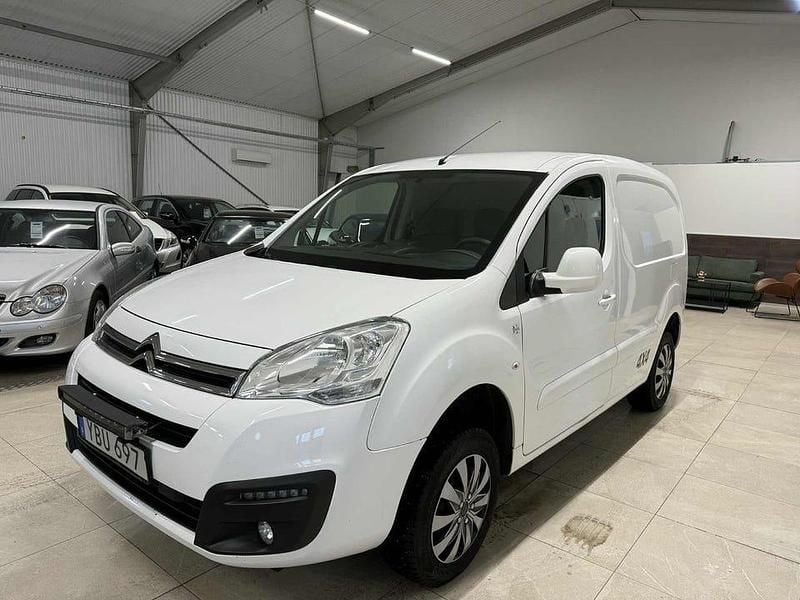Begagnad Citroën Berlingo 99 HK (72 kW) 2013 Vit Minibuss