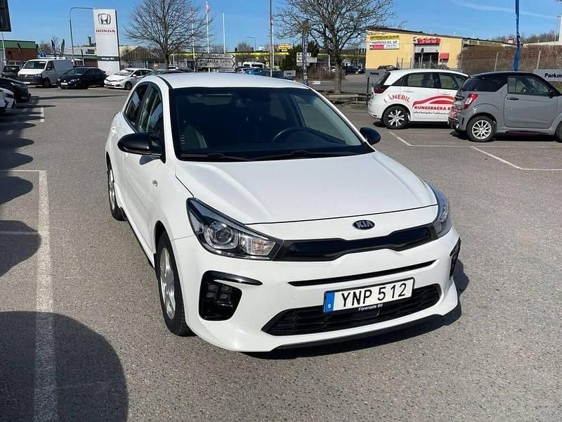 Begagnad Kia Rio GT-Line 120 HK (88 kW) 2018 Vit Halvkombi