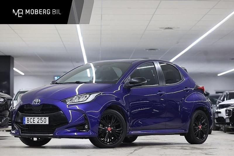 Begagnad Toyota Yaris 2021 Blå Halvkombi
