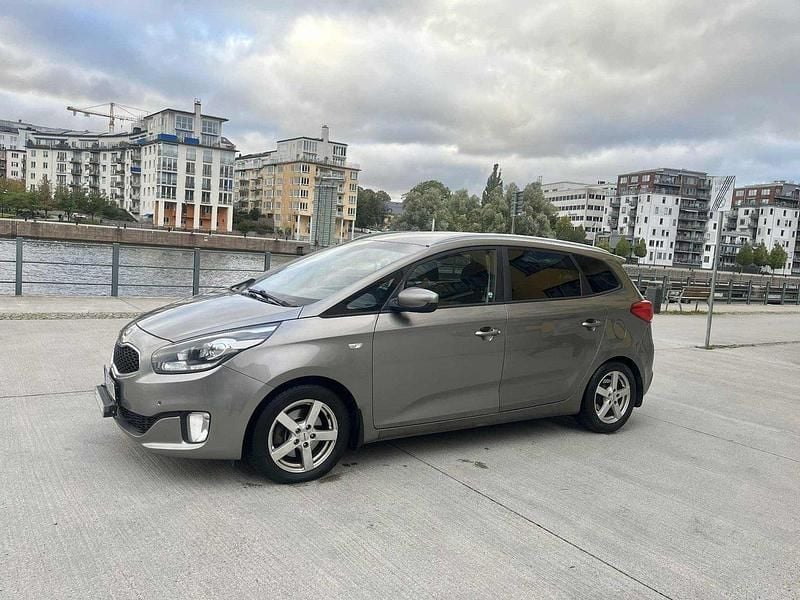 Begagnad 2016 Kia Carens Minibuss | 75 000 kr - Bild 1/4
