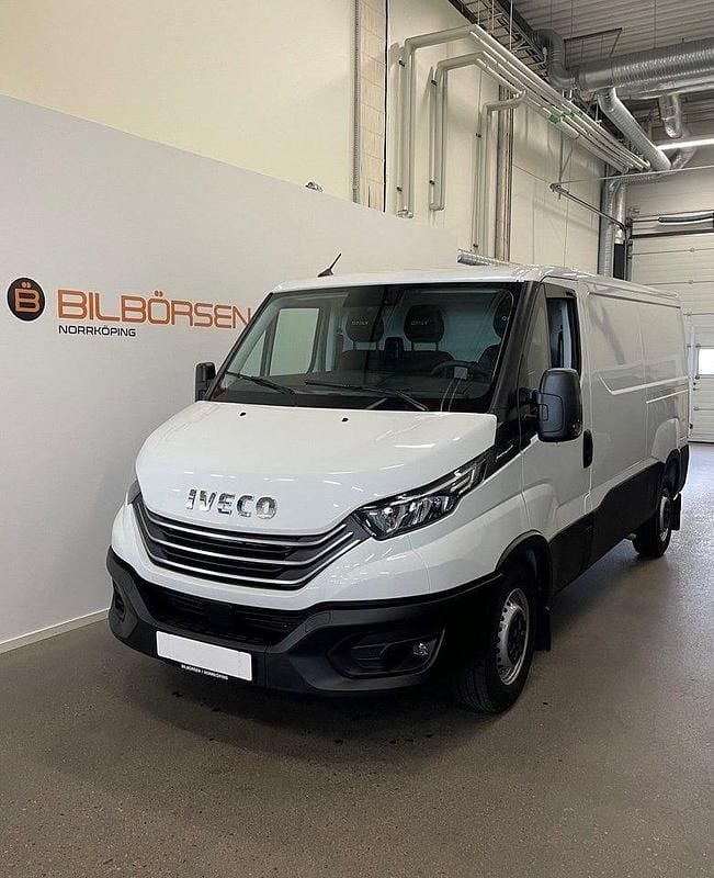 Ny Iveco Daily 136 HK (100 kW) 2025 Vit Van