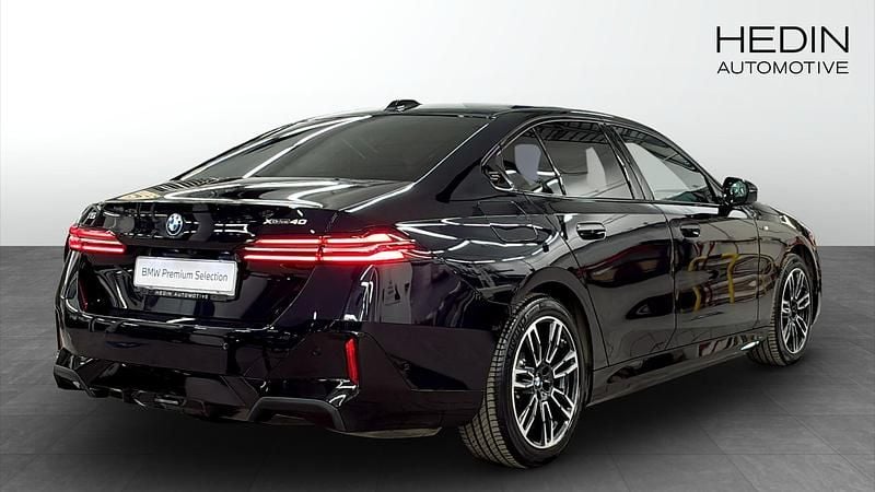 Ny BMW i5 M Sport 289 kW (394 HK) 2025 Svart Sedan