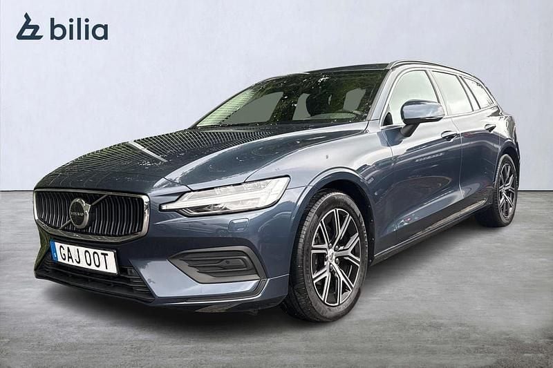 Blå Begagnad 2022 Volvo V60 Core Kombi | 319 900 kr (Bra pris) - Bild 1/3