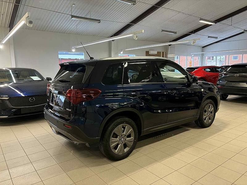 Ny Suzuki Vitara 81 HK (59 kW) 2026 Blå metallic SUV