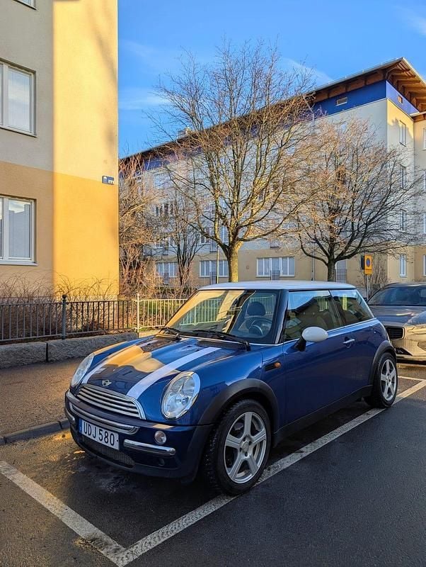 Begagnad 2003 Mini Cooper Halvkombi | 45 000 kr (Dyr) - Bild 1/4