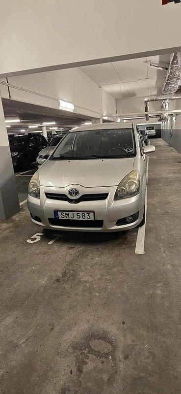 Silver Begagnad 2007 Toyota Corolla Verso Minibuss | 26 500 kr (Bra pris) - Bild 1/4
