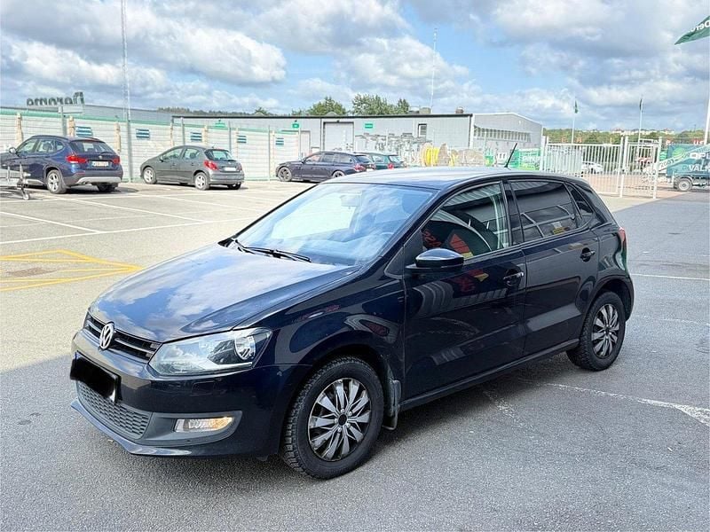 Silver Begagnad 2012 VW Polo Halvkombi | 39 900 kr (Superpris) - Bild 1/4