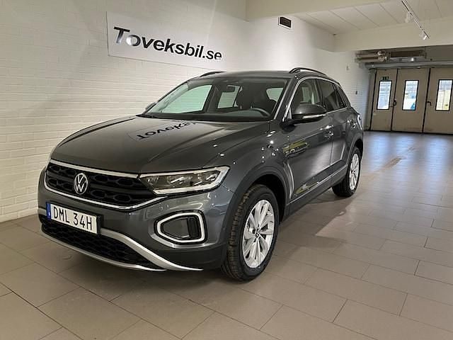 Ny 2025 VW T-Roc Life SUV | 390 800 kr (Marknadspris) - Bild 1/4