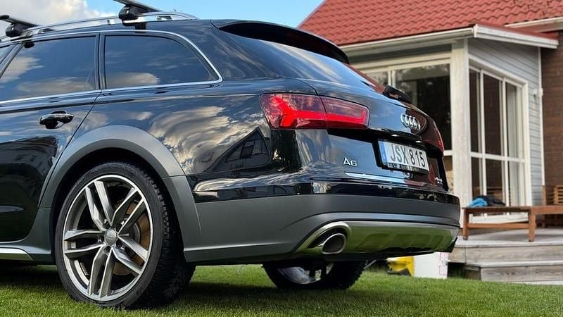 Begagnad Audi A6 Allroad 218 HK (160 kW) 2015 Black metallic Kombi