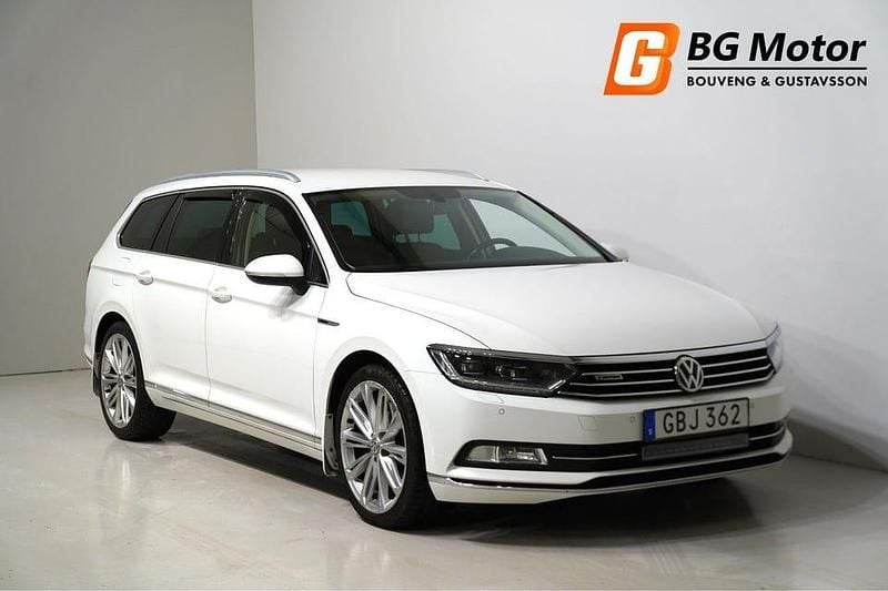 Vit Begagnad 2016 VW Passat GTS Kombi | 184 900 kr (Marknadspris) - Bild 1/3