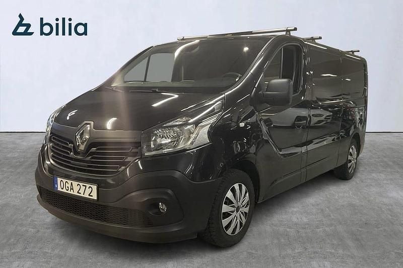 Svart Begagnad 2017 Renault Trafic Minibuss | 174 900 kr (Lite dyr) - Bild 1/4