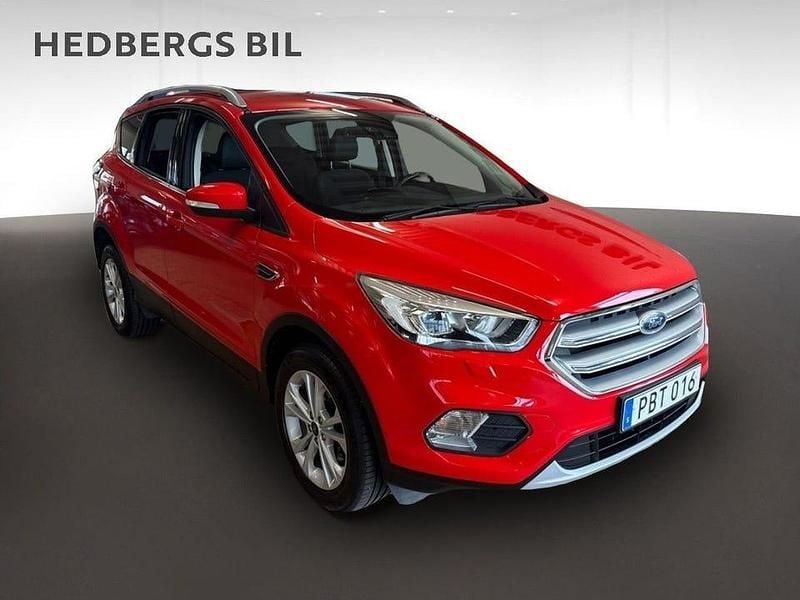 Röd Begagnad 2018 Ford Kuga Titanium SUV | 159 800 kr (Marknadspris) - Bild 1/4