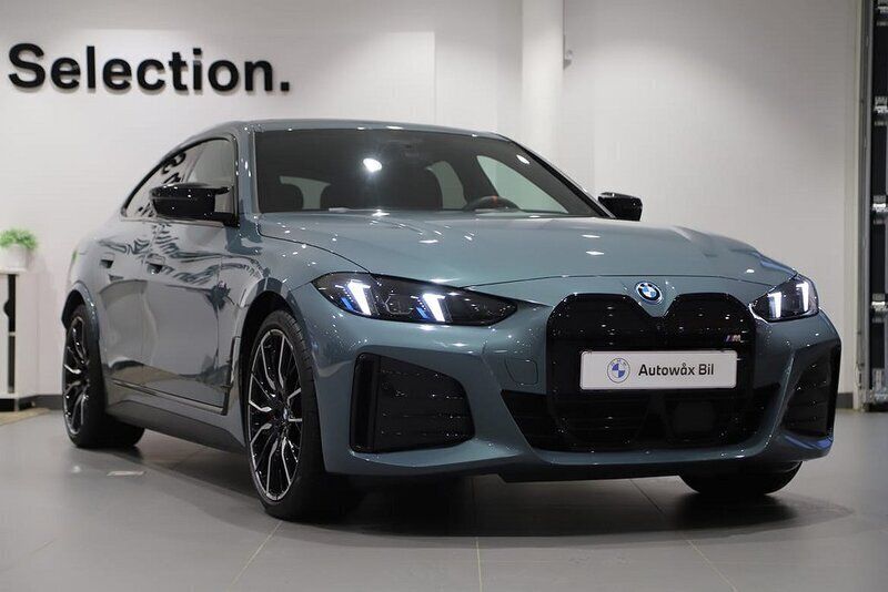 Grön Begagnad 2024 BMW i4 M Sport Sedan | 859 000 kr - Bild 1/3