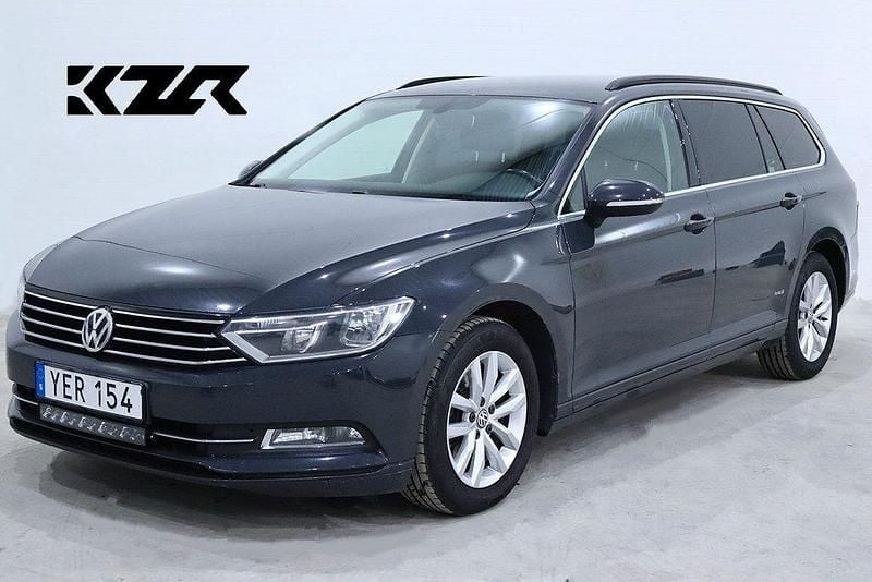 Mörkgrå Begagnad 2015 VW Passat Sport Kombi | 128 900 kr (Marknadspris) - Bild 1/4
