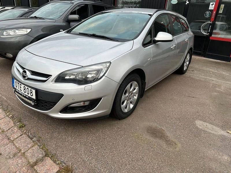 Grå Begagnad 2015 Opel Astra Active Kombi | 50 000 kr (Superpris) - Bild 1/4