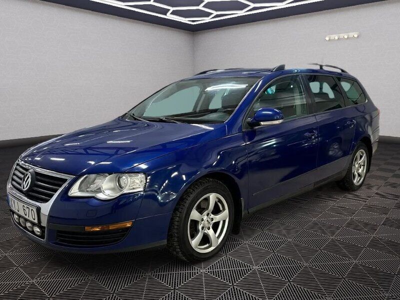 Ljusblå Begagnad 2006 VW Passat Kombi | 34 900 kr (Marknadspris) - Bild 1/4